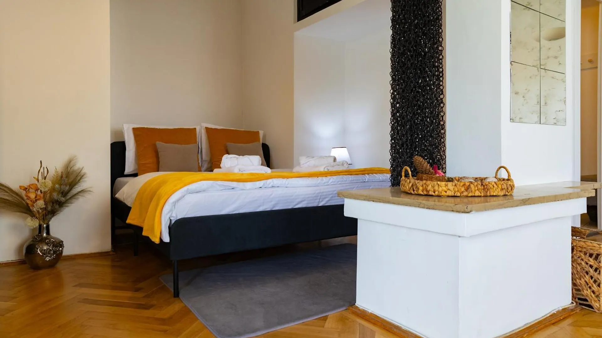 בוקרשט Unirii Old City Delux Apartment With Terace